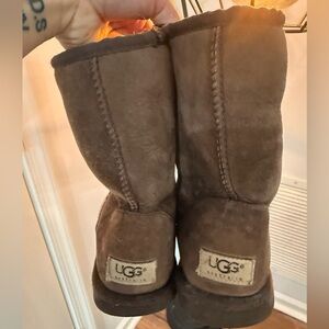 Short UGG boots